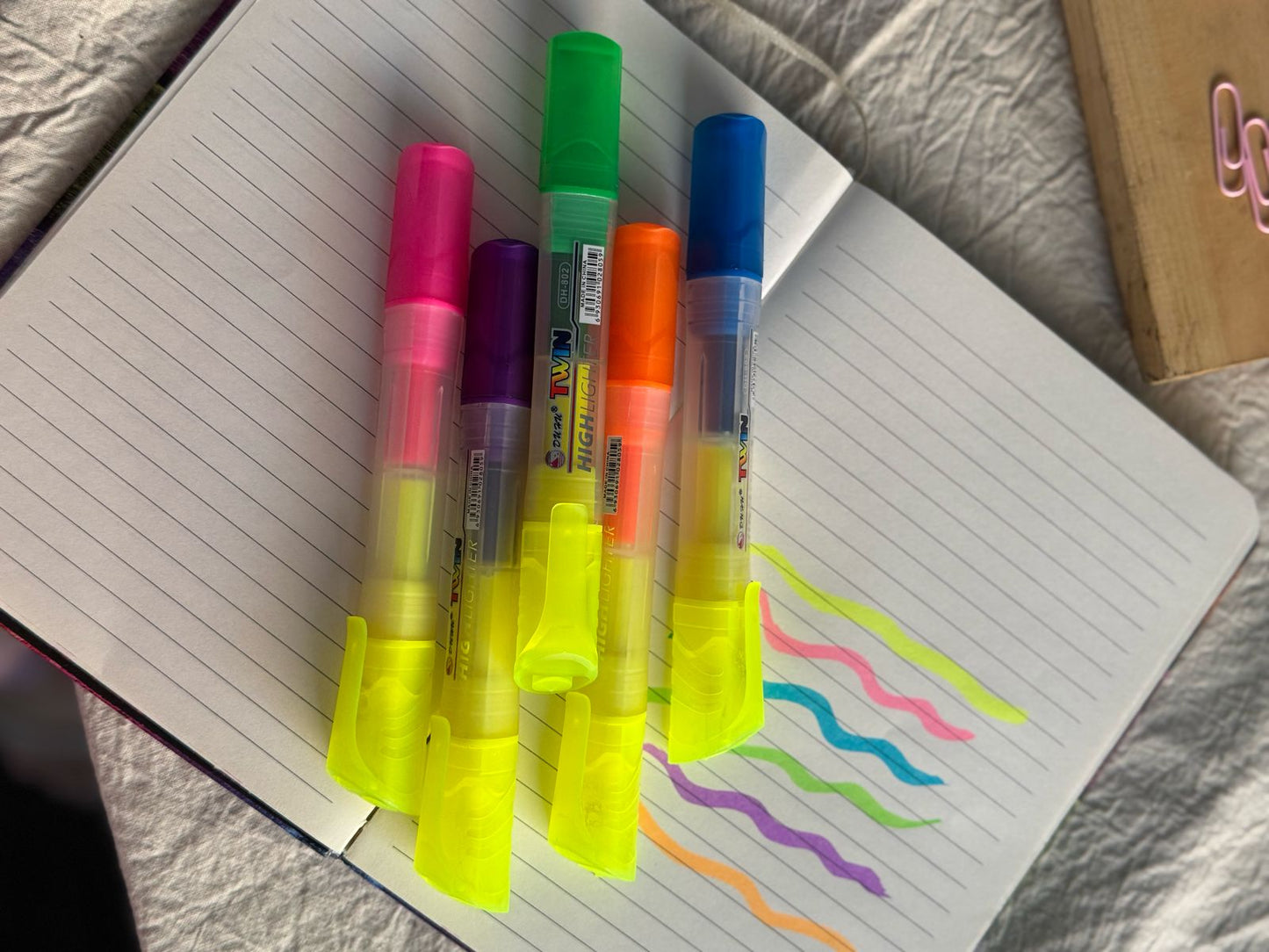 Double-Sided Neon Highlighters – Pack of 5 Bold & Bright