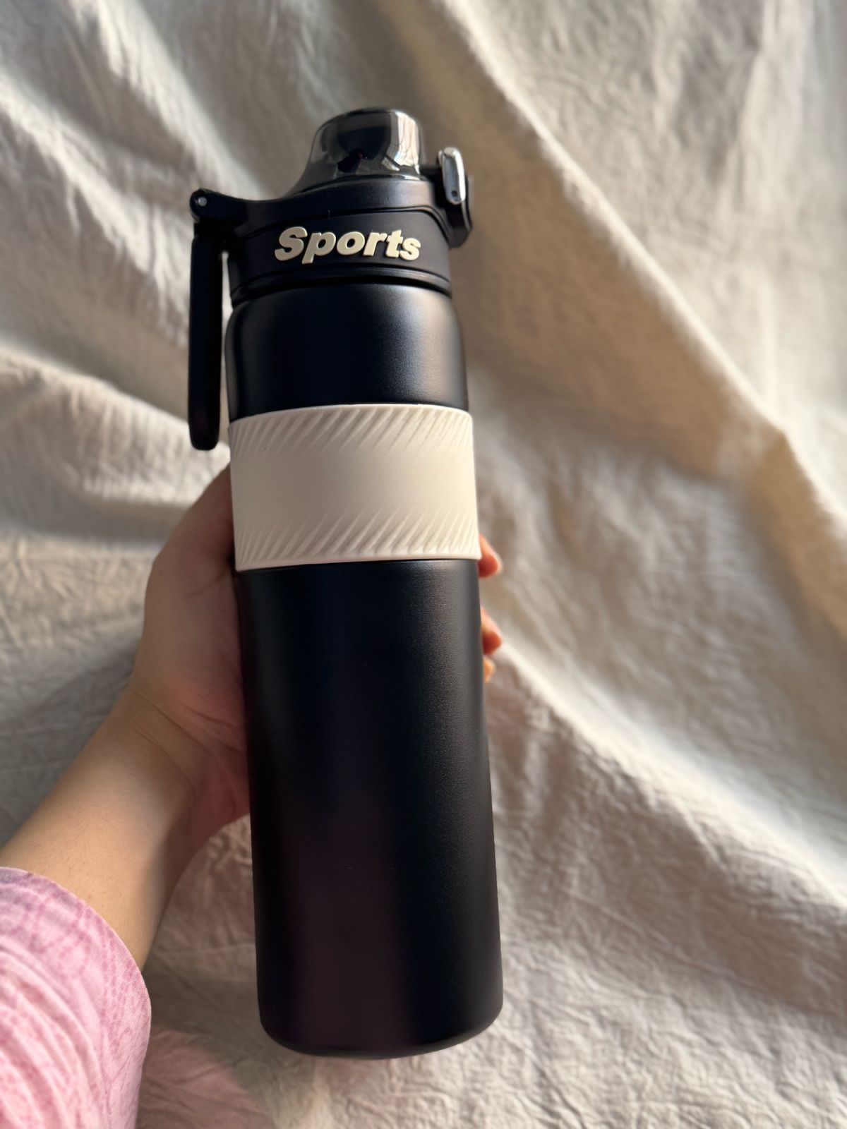 Black Sports Bottle – Your Perfect Gym Partner