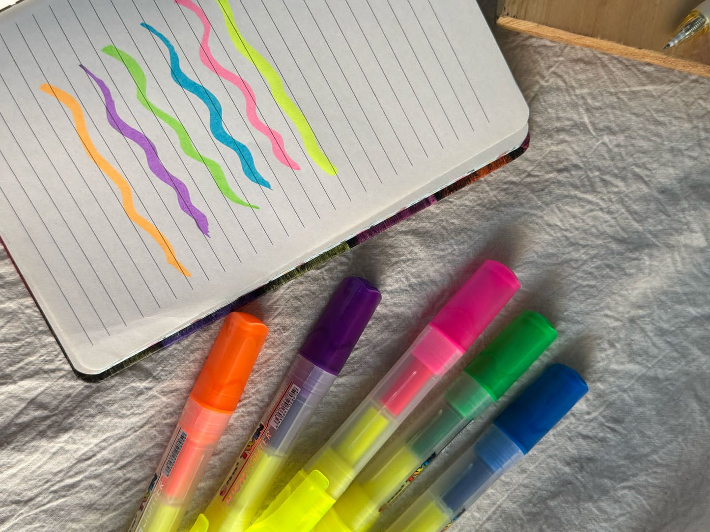 Double-Sided Neon Highlighters – Pack of 5 Bold & Bright