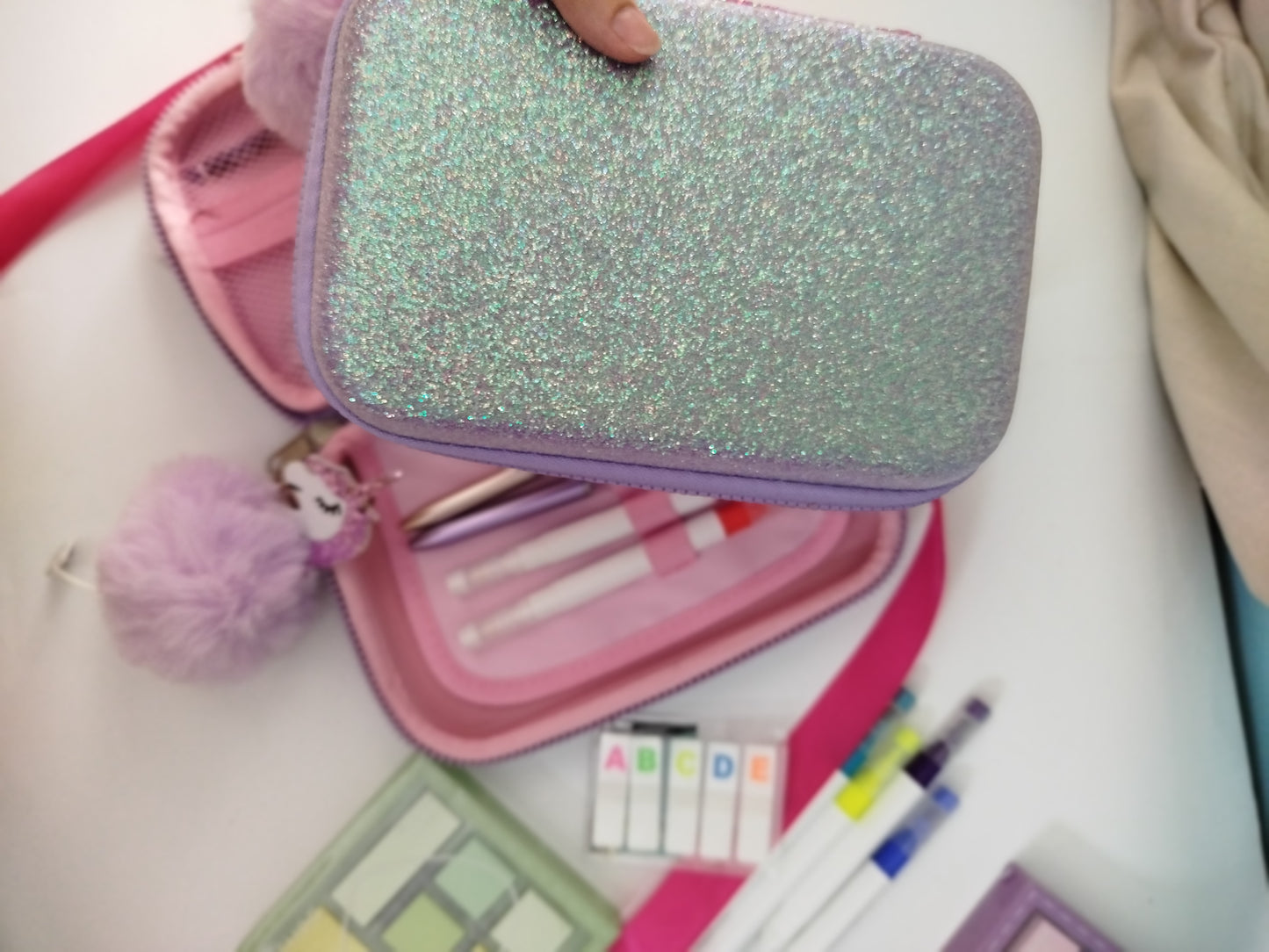 SparkleStationery Glitter Hard Case with Keychain