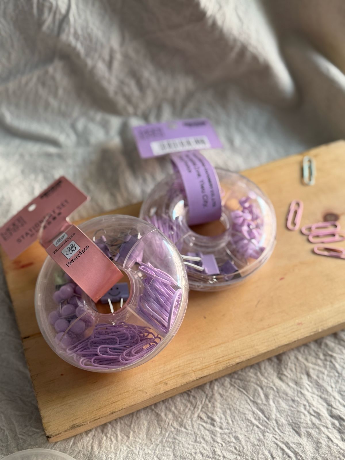 Donut pack of paper clips